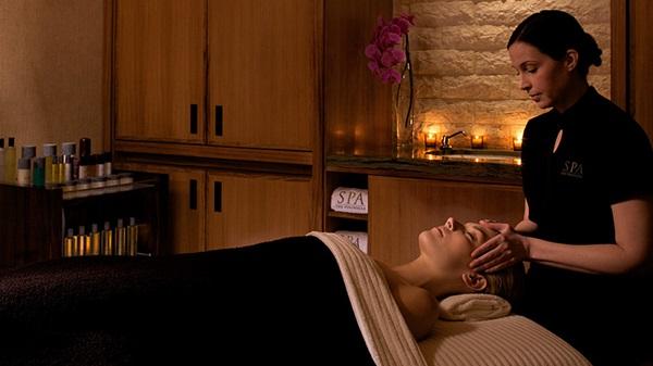 Holiday Activities gallery image for Mistletoe Ready